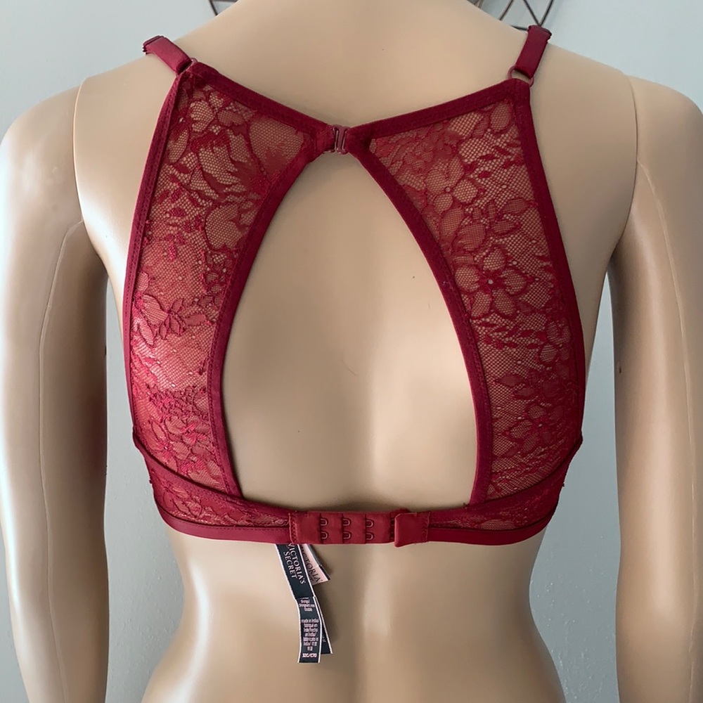 Blowout Victoria’s Secret Lace Bra 32C